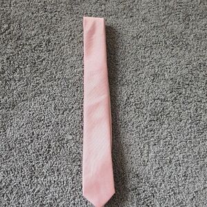 Elegant Pink Tie for Men